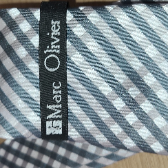 By marc olivier hand made tie - Picture 2 of 3